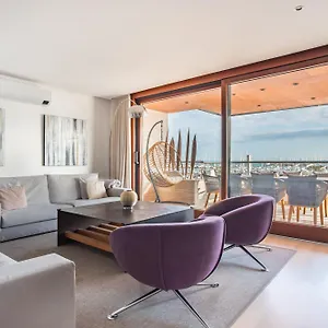 https://luxury-sea-view-apartment-in-puerto-de-alcudia.allmallorcahotels.com